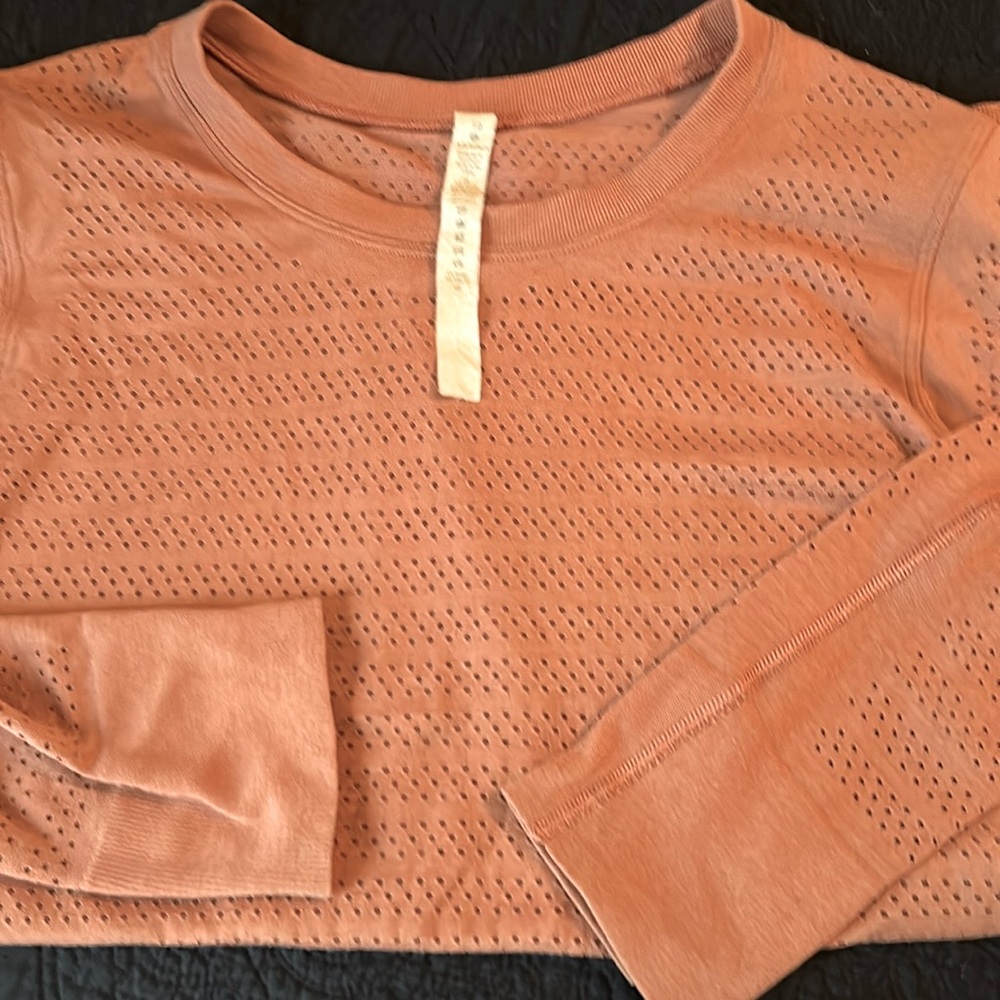 Lulu lemon 10 Long sleeve salmon